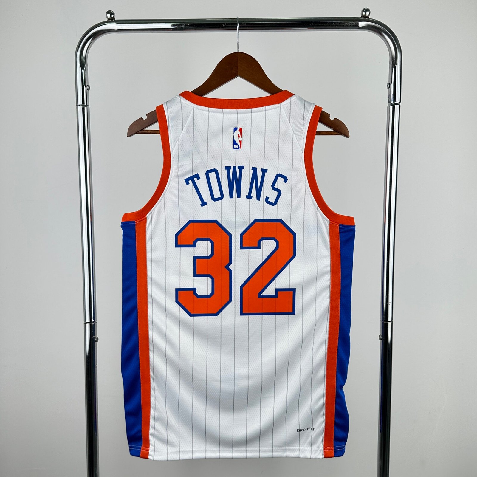 25th Season Knicks City Edition No. 32 Towns - Image 10
